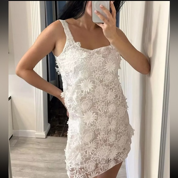 Zara Dresses & Skirts - ZARA collection Elegant Floral Oyster White Lace Dress Large